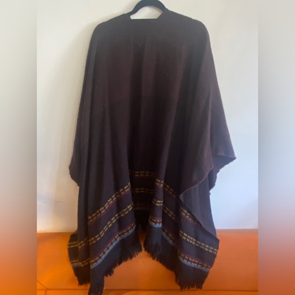 Roots Indoor / Outdoor Woven Poncho - Picture 3 of 5